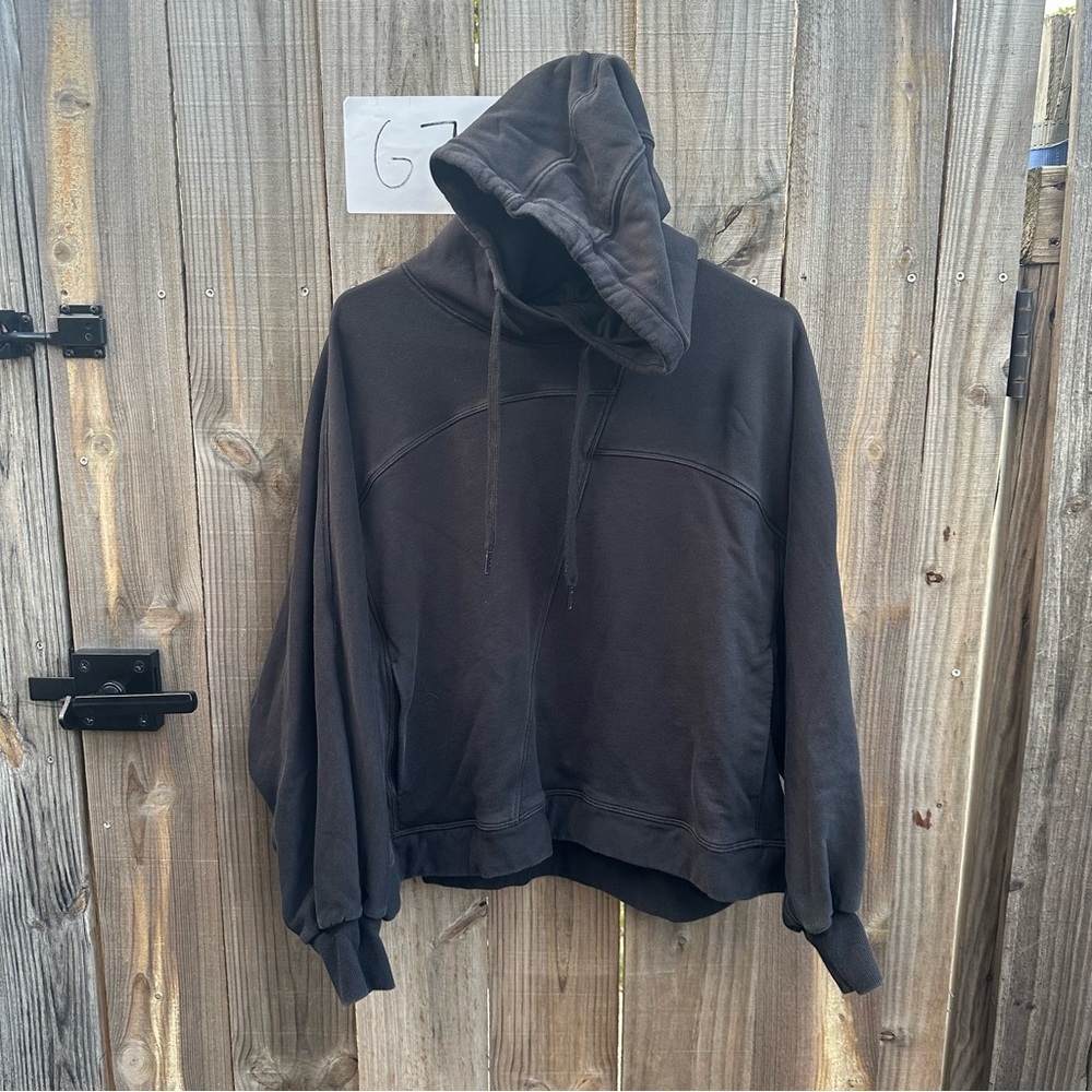 Lululemon Cropped Asymmetrical Hoodie Sweatshirt Size M/L Black